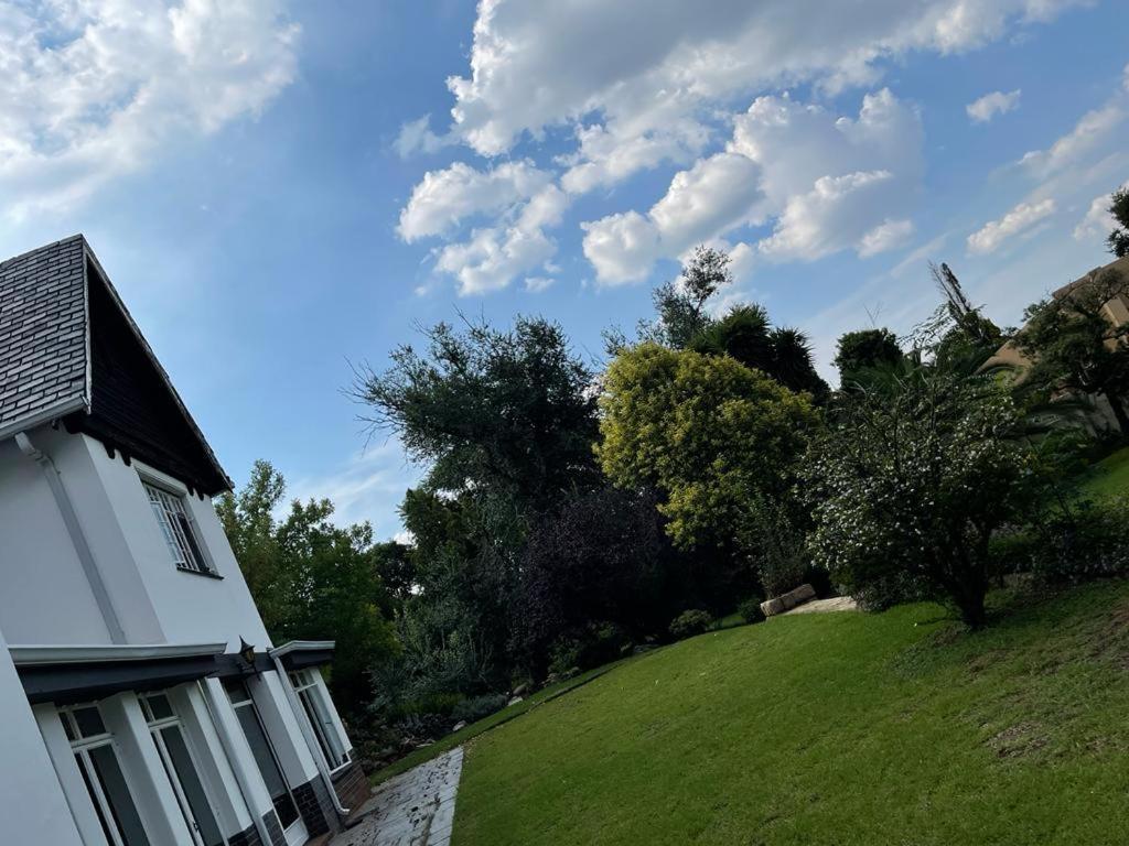 The South Way Bed and Breakfast Johannesburg Eksteriør billede